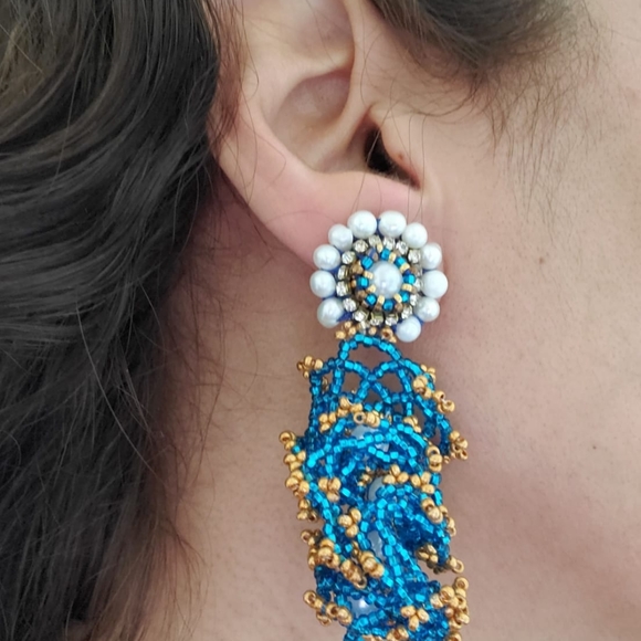 beaded dangly earrings - Picture 2 of 3